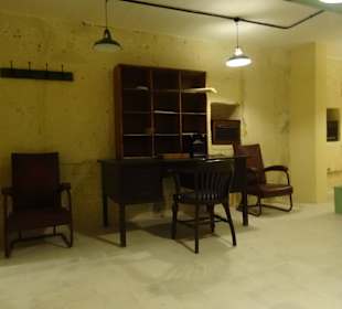 Büro unter der Erde