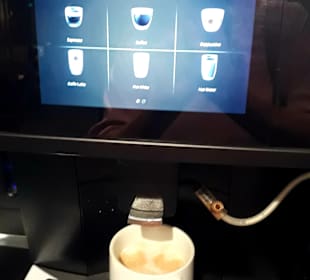 Plaza Premium Lounge Singapore