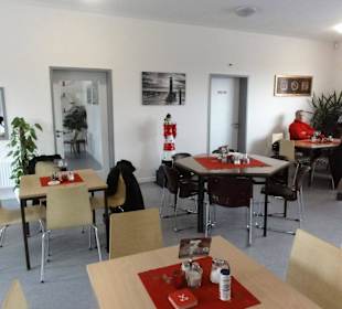 Blick in den Gastraum der Anbiethalle