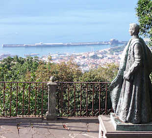 Blick von der Kirche auf Funchal