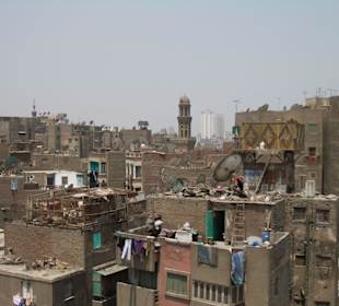 Blick auf die "Wohnhäuser" gegenüber