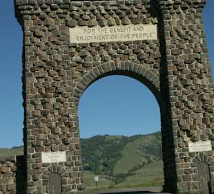 Einfahrt in den Yellowstone 