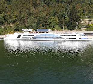 Ausflugsschiff Swarovski-Kristallschiff