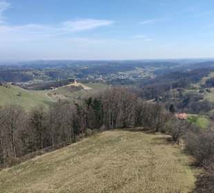 Blick hinunter nach Sentilj an der Grenze