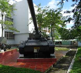 Im Freigelände des Militär Museums