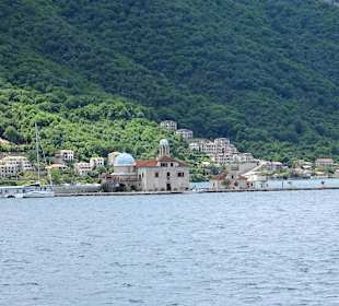 Insel in der Mitte der Bucht