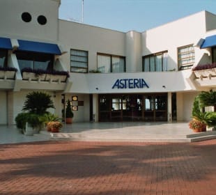 Der Eingang vom Hotel Asteria