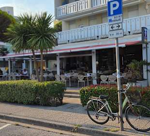 Und das Zenith Café