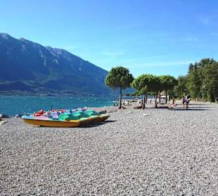 Am Strand von Limone