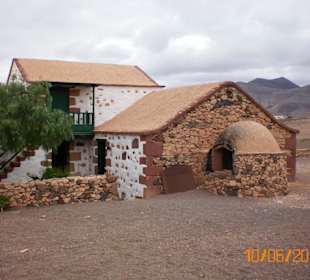 Man muß es gesehen haben.Es gehört zur Geschichte.