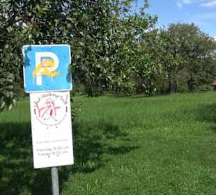 Wanderparkplatz am Friedhof