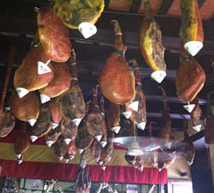 Schinken von der Decke