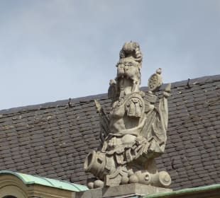  Neues Schloß