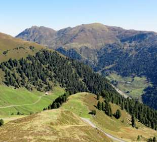 Die Berge an der Dorfbahn