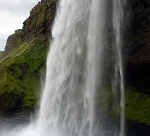 Cascata di Seljalandsfoss 