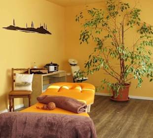 Hier bin ich auf einer Superliege massiert worden.