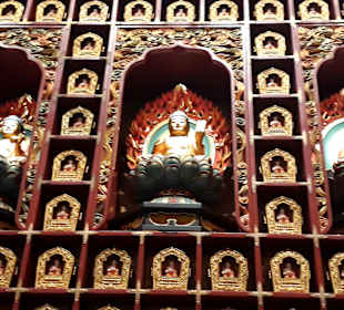 Buddha Tooth Relict Temple