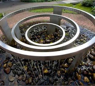 Brunnen im Gebrüder-Hehl-Stift