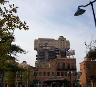 Hollywood-Tower-Hotel.