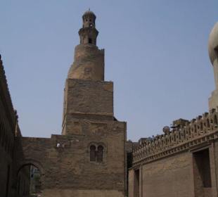 Minarett mit außenliegender Treppe