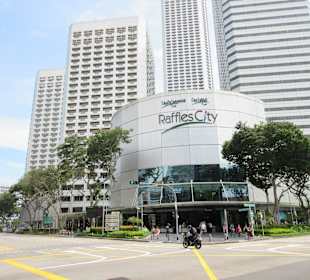 Einkaufszentrum gegenüber