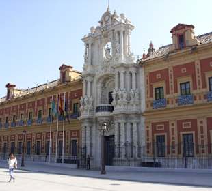 Die alten Gebaüde die Sevilla auszeichnen