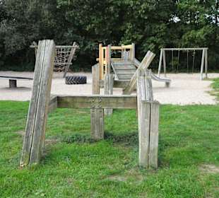 Kinderspielplatz am Ufer des Weichelsees