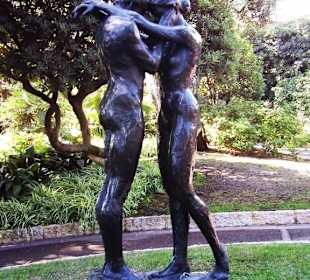 Скульптура в ботаническом саду