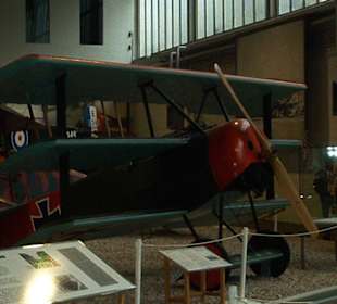 Luftwaffenmuseum in Berlin Gatow ( Staaken)