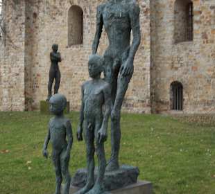 Skulptur Stehende Gruppe