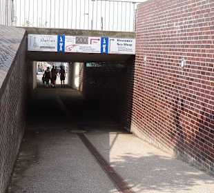 Fußgängertunnel zum Außenhafen