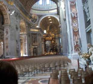 Das gewaltige Innere des Vatikans.