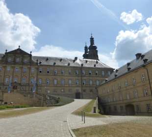 Blick über den Klosterhof von Kloster Banz