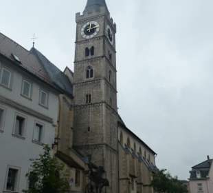 Außenansicht der St. Andreas-Kirche