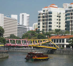 Fluß vor dem Clark Quay