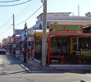 Einkaufsstraße in Faliraki