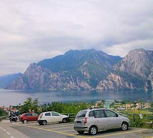 Fussweg/Srasse nach Torbole/Gardasee