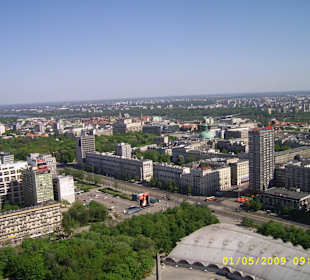 Widok z XXX piętra Pałacu Kultury i Nauki.