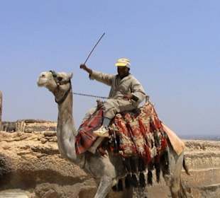 Reiter an den Pyramiden