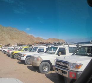 In Dahab: Jeeps, Jeeps, Jeeps 