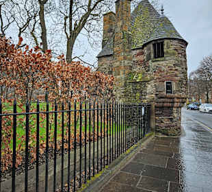 Queen Mary's Bath House