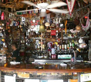 Charlie's Bar