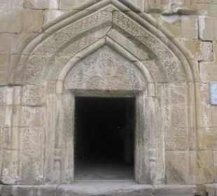 Einziger Eingang zur Festung Ananuri