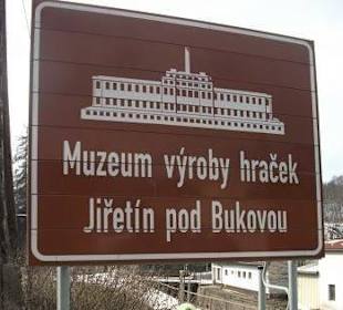 Muzeum a výroba hrašek