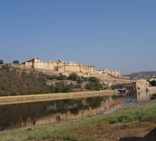 Fort Amber aus der Ferne