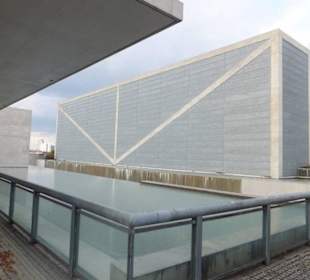 Główny blok muzeum.