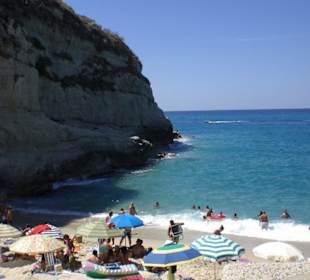 Kleine Bucht am Hafen bei der Tauchschule