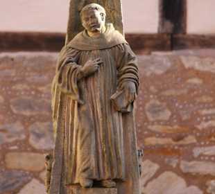 Statue im Kreuzganggarten