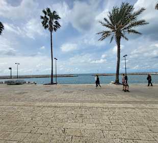 Strandpromenade Side