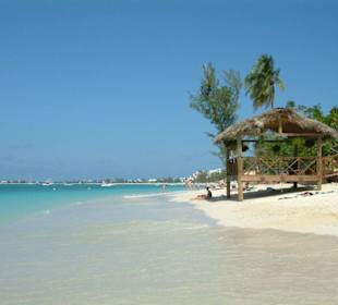 Seven Mile Beach auf Grand Caymen